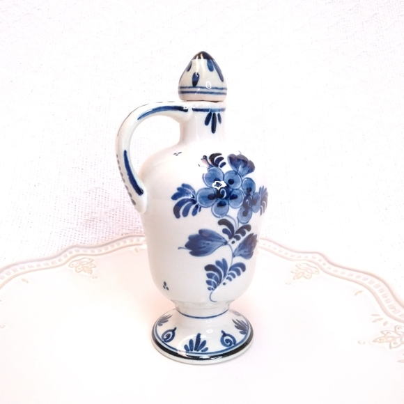 Vintage Windmill Hand-Painted Dutch Decanter - Picture 3 of 10